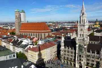 Innenstadt von München mit einigen Lieferdiensten.